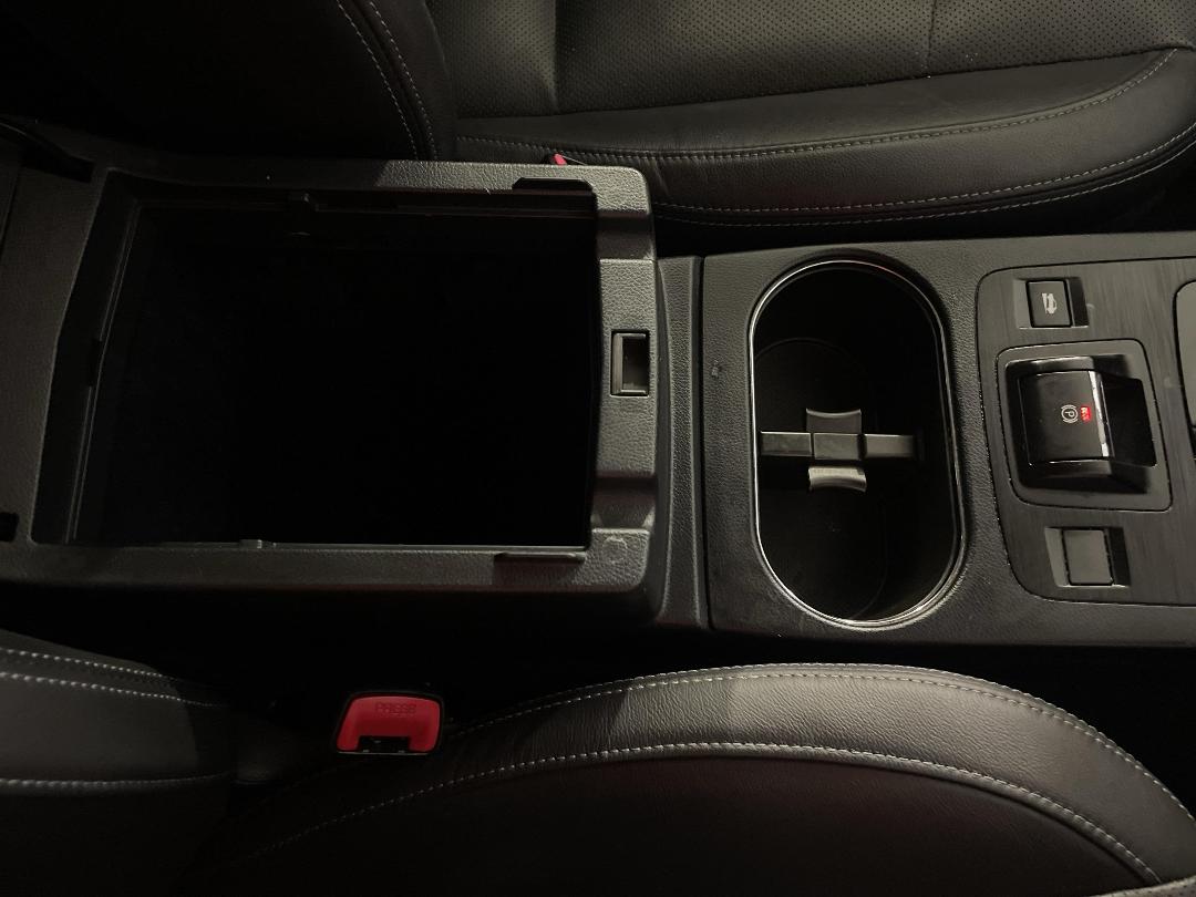 Photo '33' of Subaru Legacy