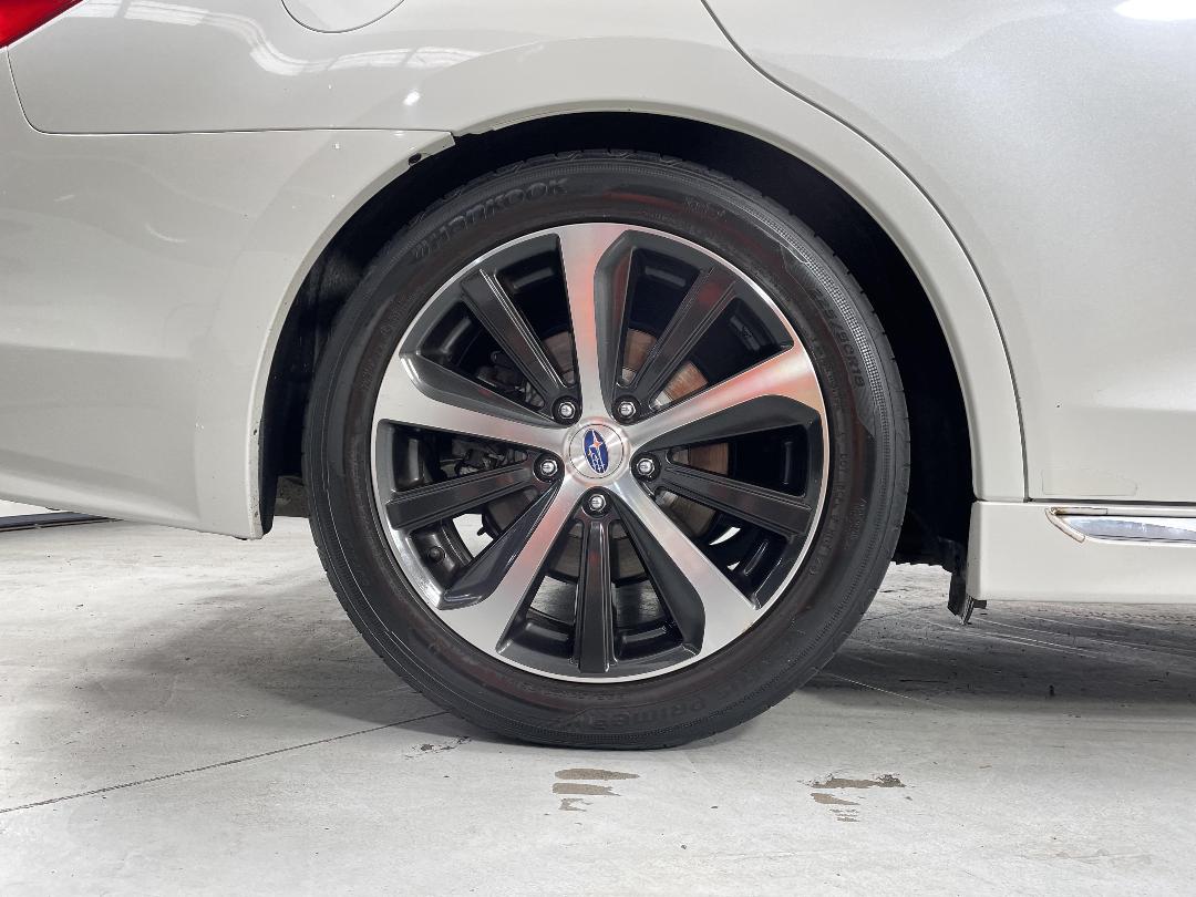 Photo '12' of Subaru Legacy Photo '12' of Subaru Legacy