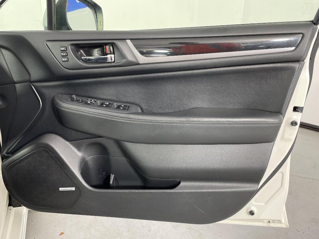 Photo '15' of Subaru Legacy Photo '15' of Subaru Legacy