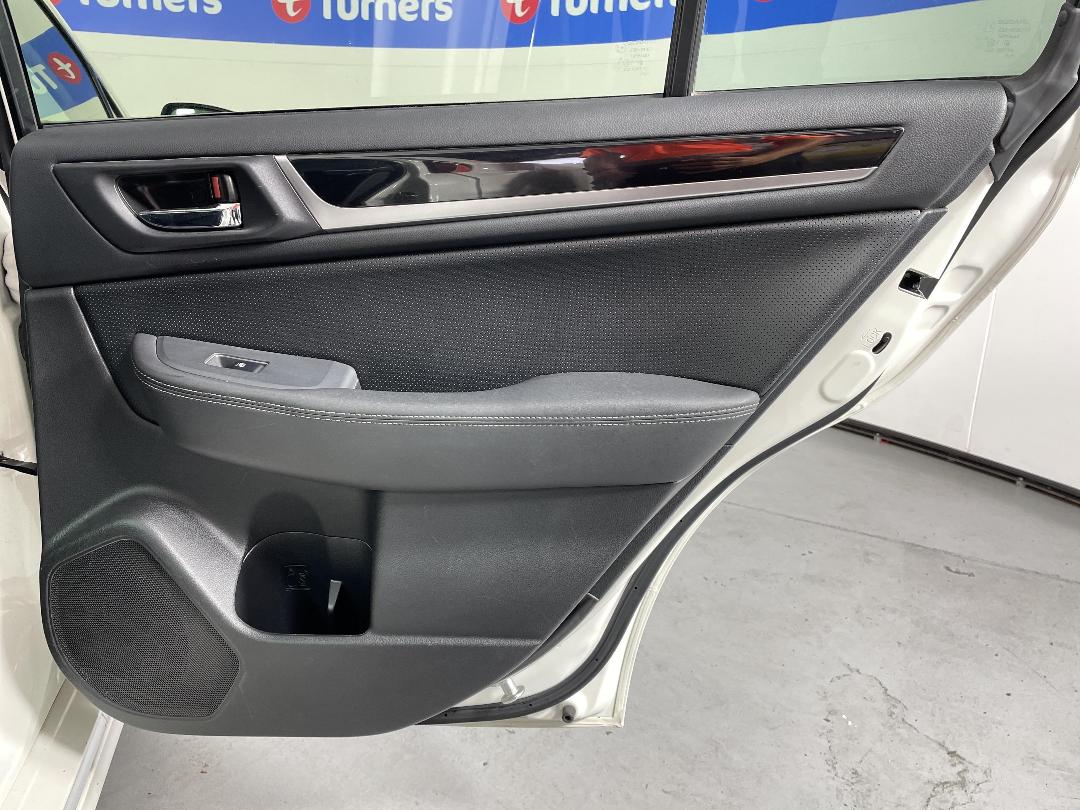 Photo '19' of Subaru Legacy Photo '19' of Subaru Legacy