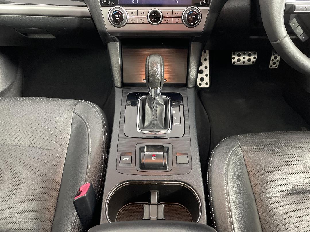 Photo '18' of Subaru Legacy Photo '18' of Subaru Legacy