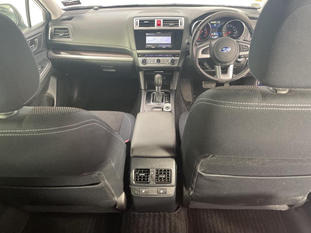 Photo '18' of Subaru Legacy