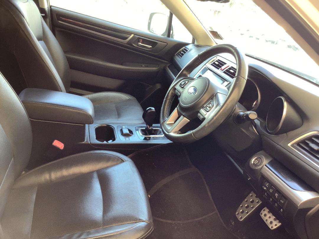 Photo '9' of Subaru Legacy