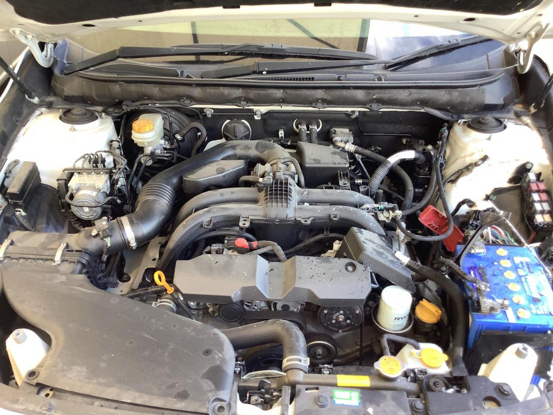 Photo '10' of Subaru Legacy