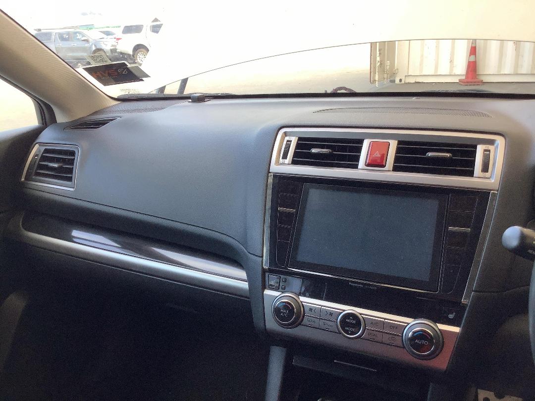 Photo '17' of Subaru Legacy