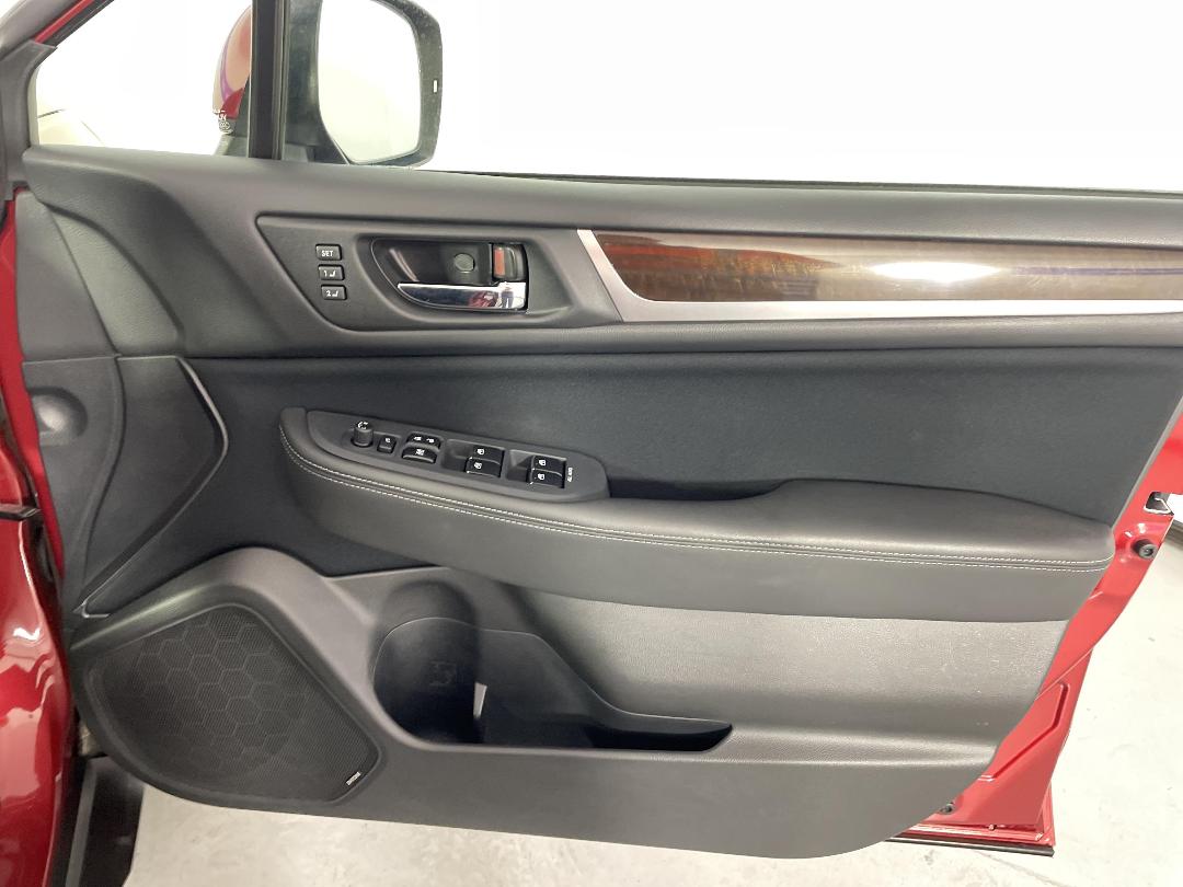 Photo '15' of Subaru Outback