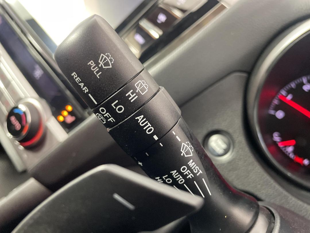 Photo '33' of Subaru Outback