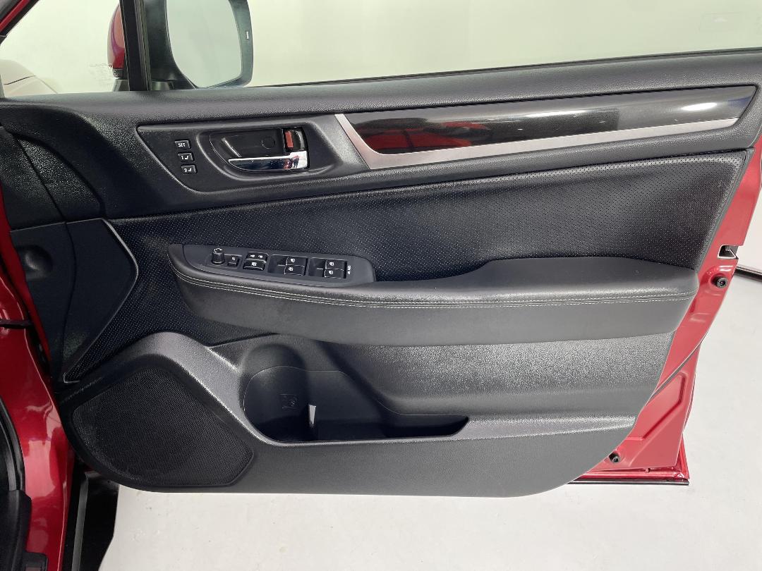 Photo '15' of Subaru Outback