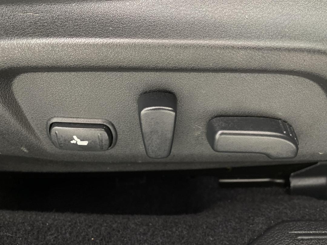 Photo '24' of Subaru Outback