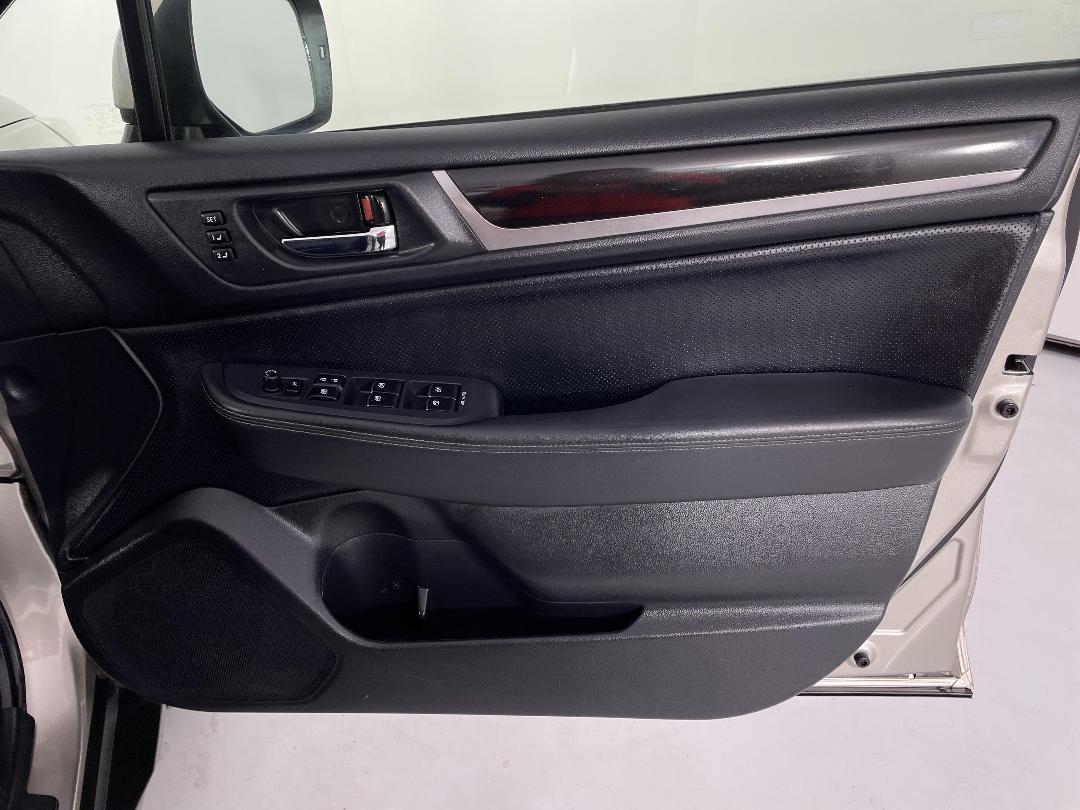 Photo '15' of Subaru Outback Photo '15' of Subaru Outback