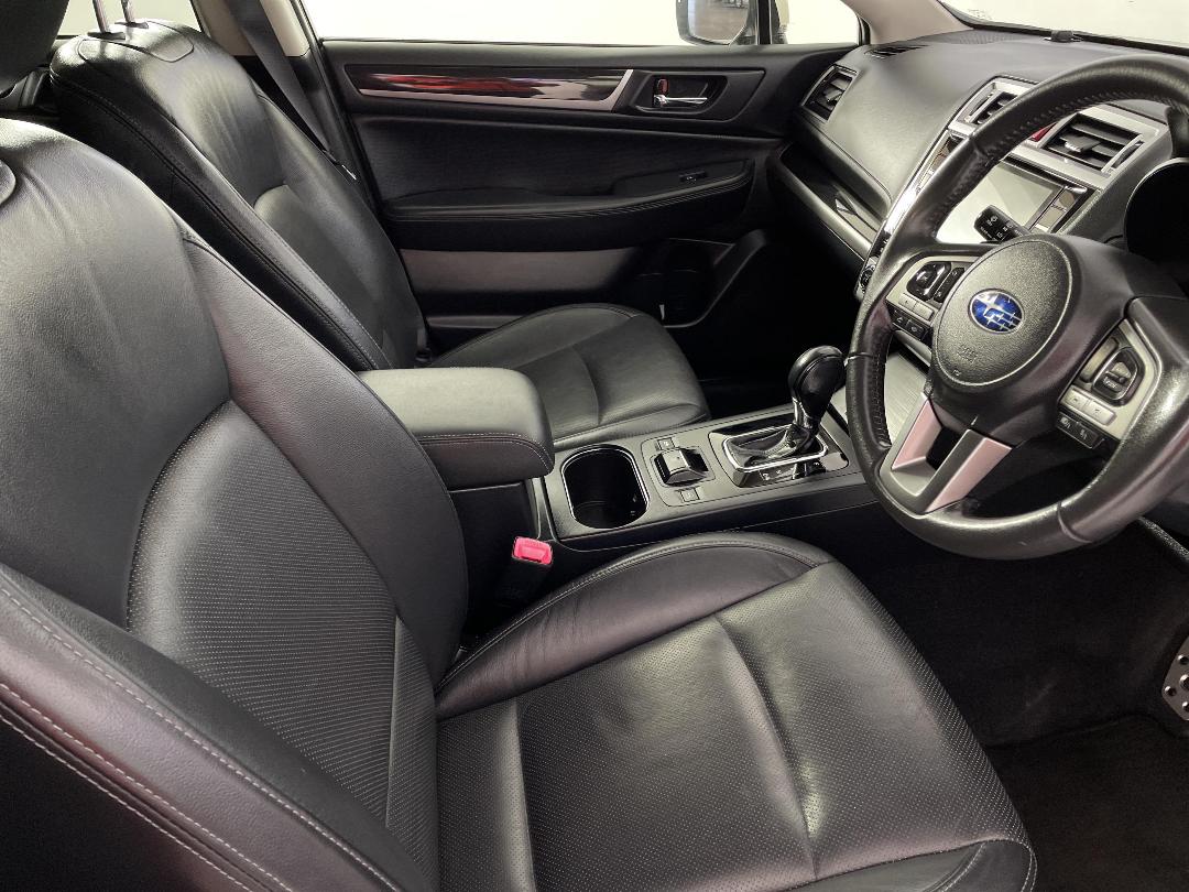 Photo '16' of Subaru Outback Photo '16' of Subaru Outback