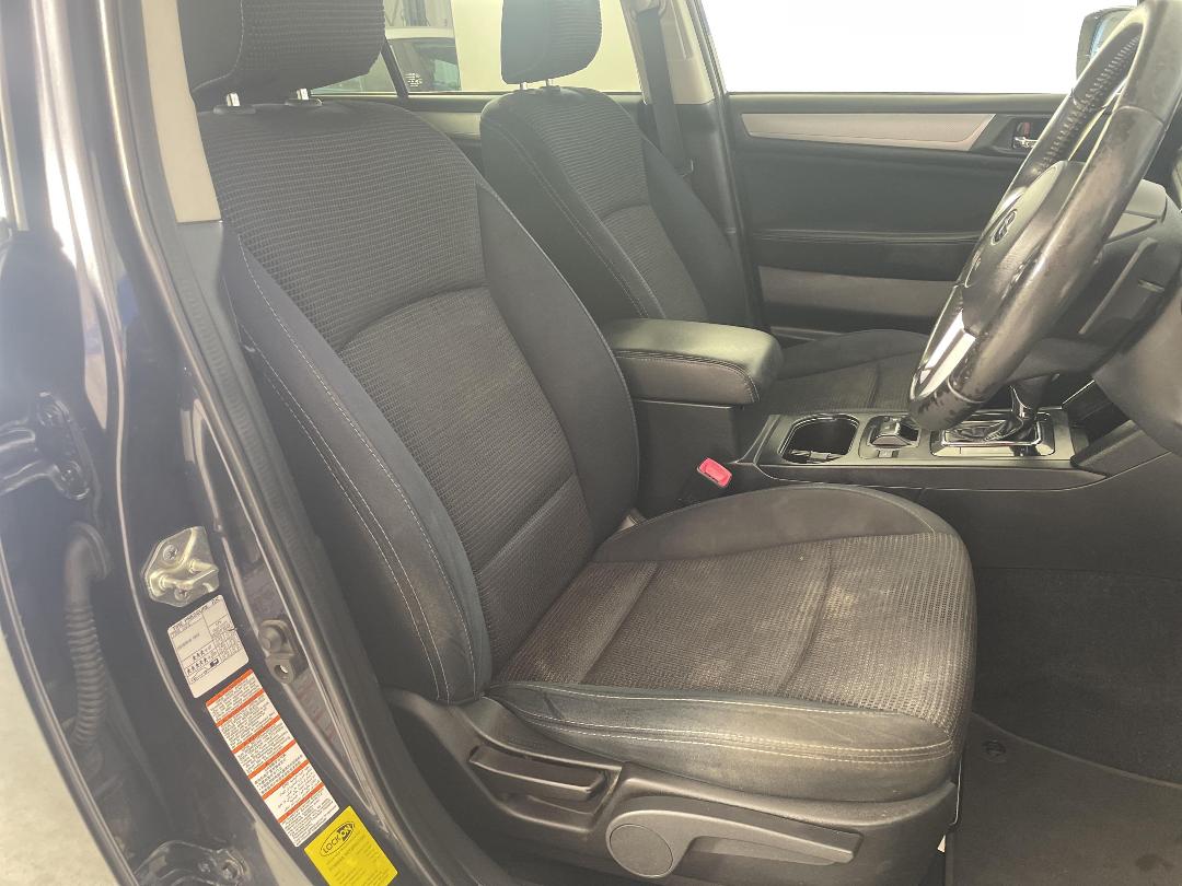 Photo '16' of Subaru Outback