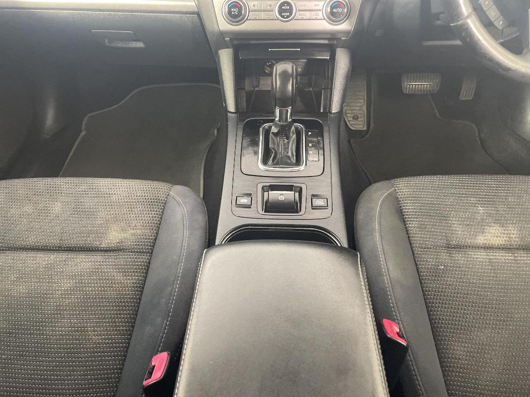 Photo '18' of Subaru Outback