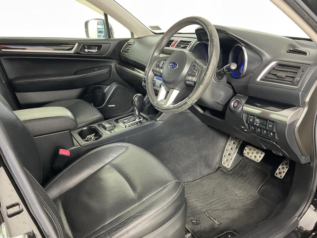 Photo '16' of Subaru Outback