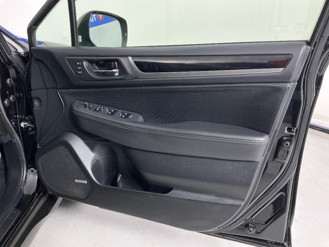 Photo '15' of Subaru Outback