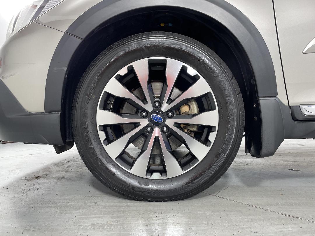 Photo '10' of Subaru Outback