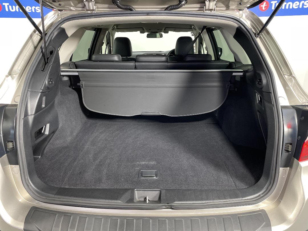 Photo '14' of Subaru Outback