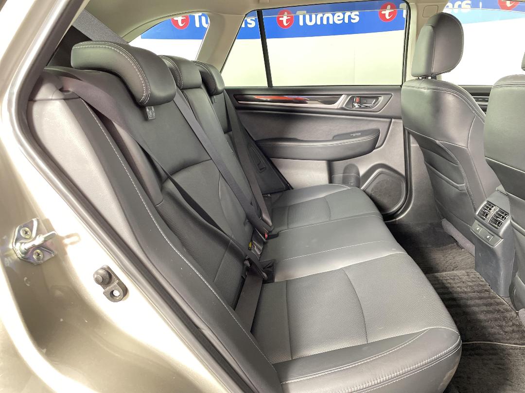 Photo '20' of Subaru Outback