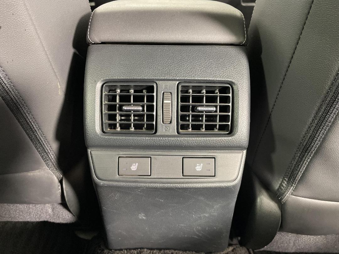 Photo '36' of Subaru Outback