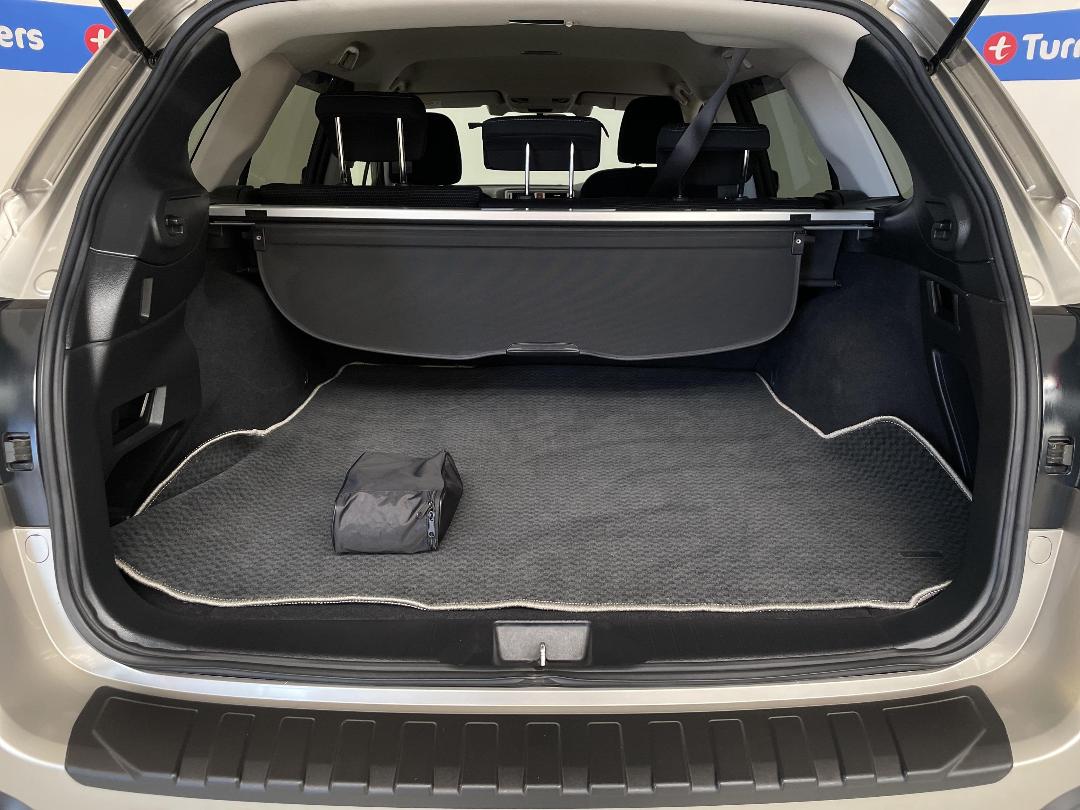 Photo '14' of Subaru Outback