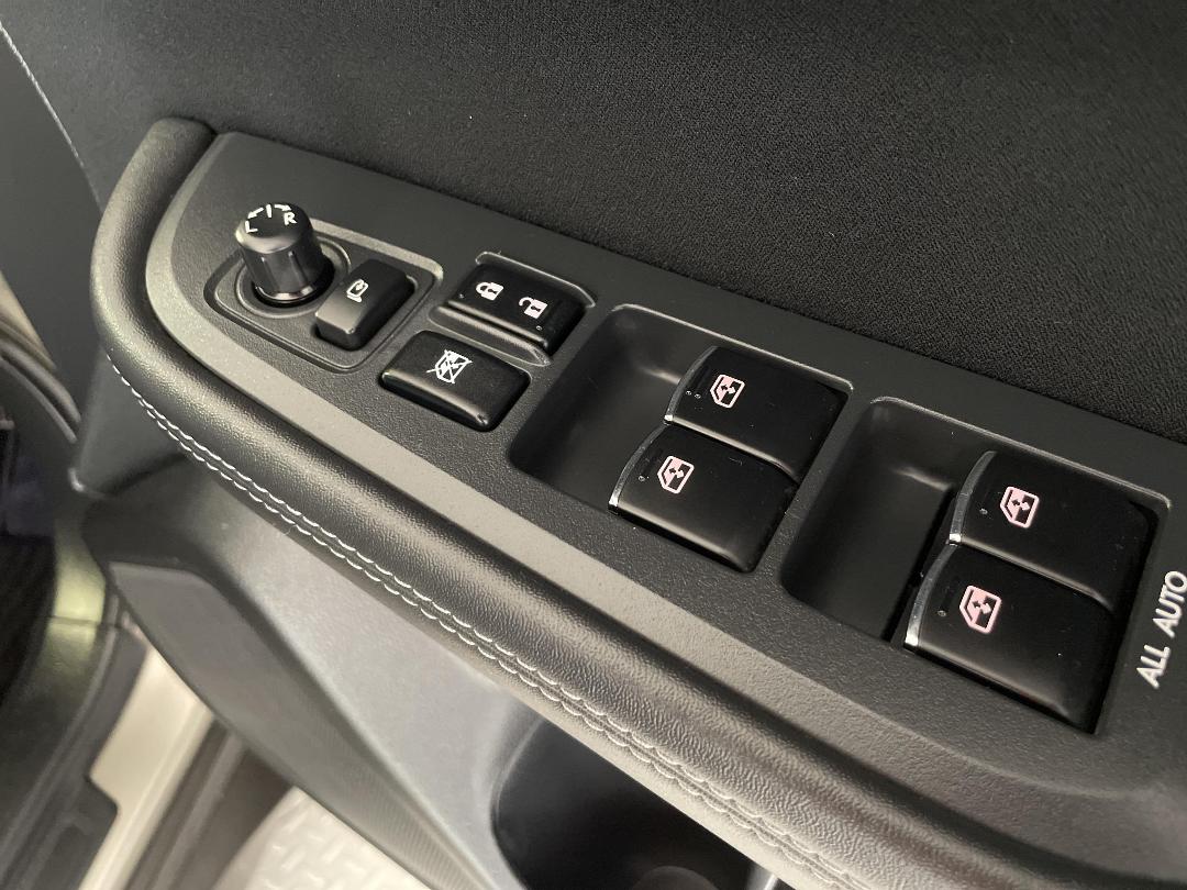 Photo '23' of Subaru Outback