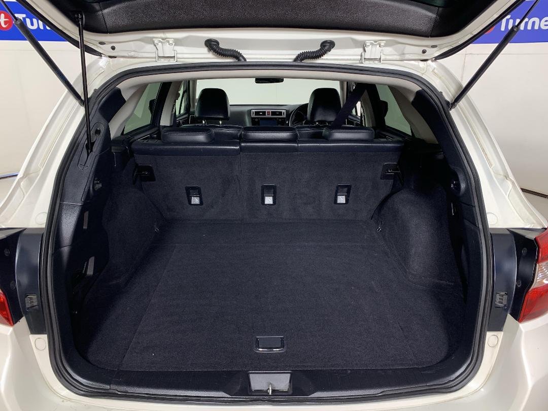 Photo '14' of Subaru Outback