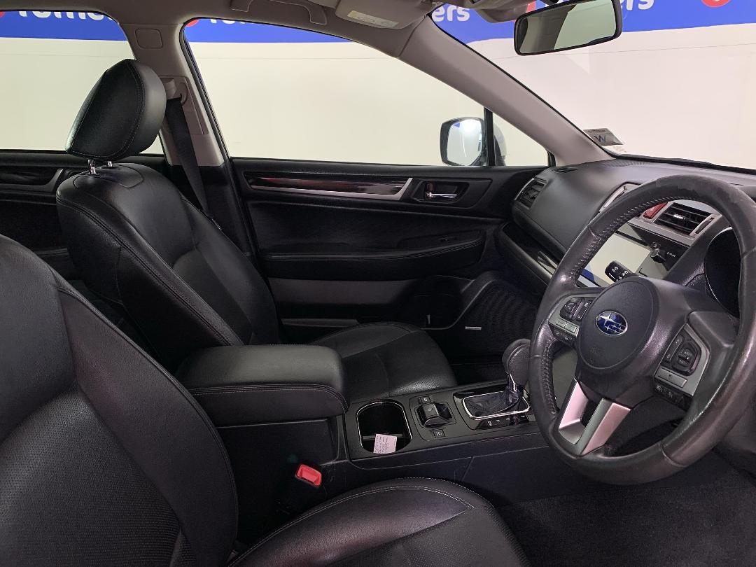 Photo '16' of Subaru Outback