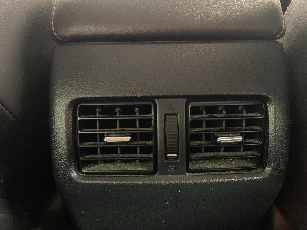 Photo '24' of Subaru Outback