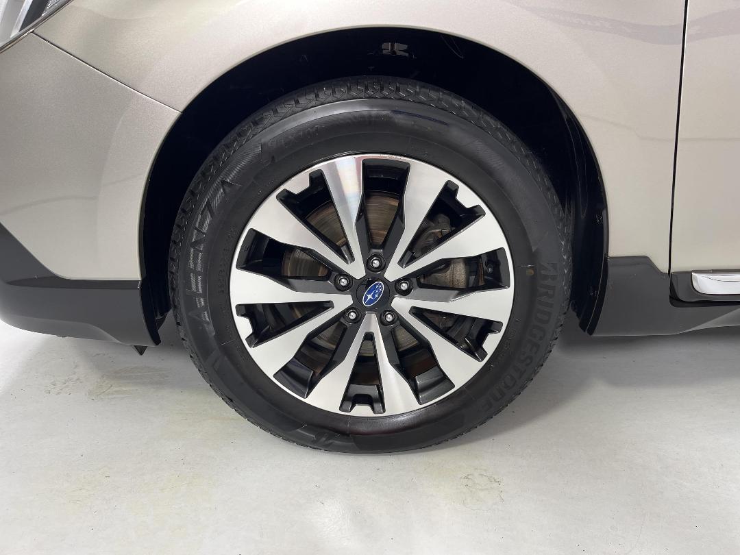 Photo '10' of Subaru Outback