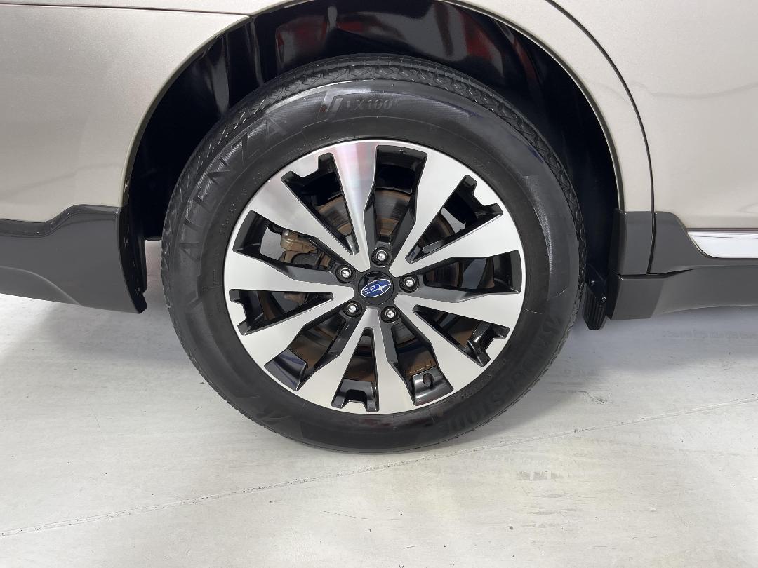 Photo '12' of Subaru Outback