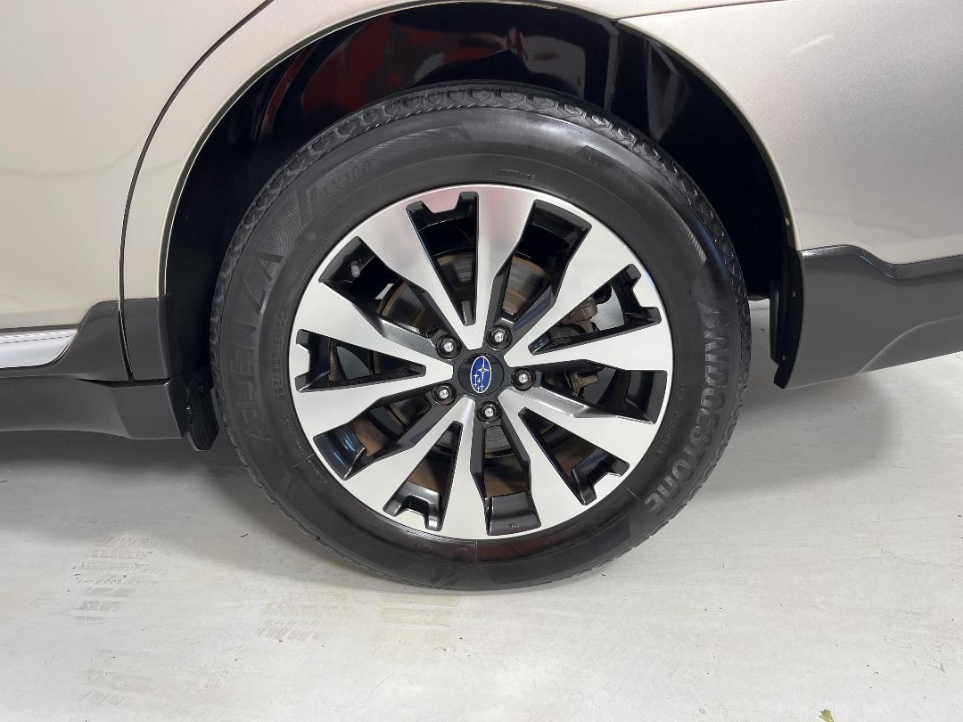 Photo '11' of Subaru Outback