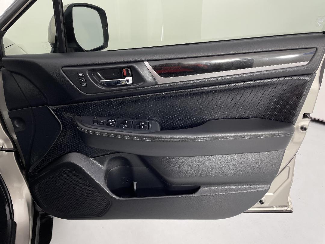 Photo '15' of Subaru Outback