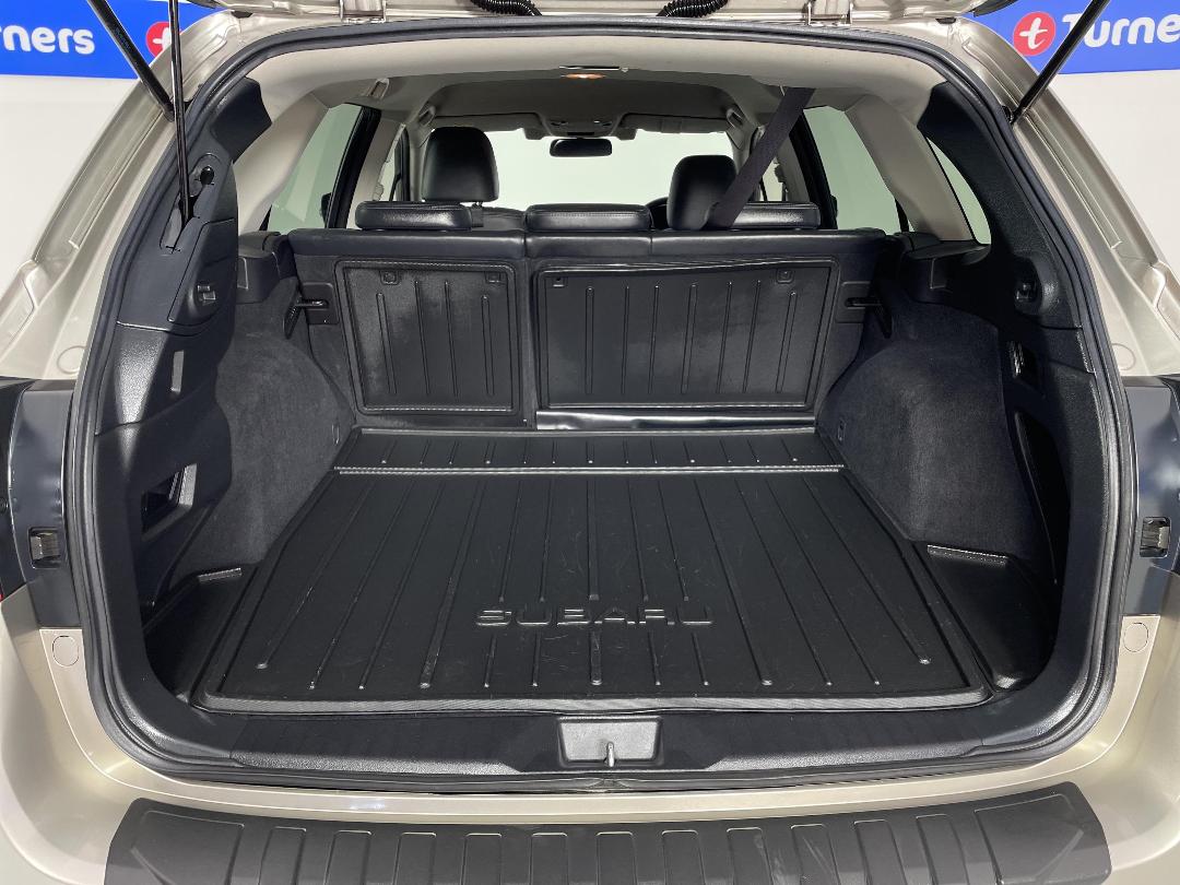 Photo '14' of Subaru Outback