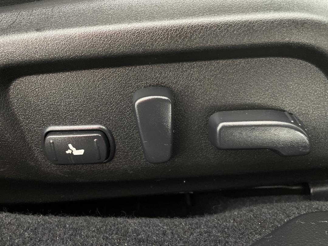 Photo '24' of Subaru Outback