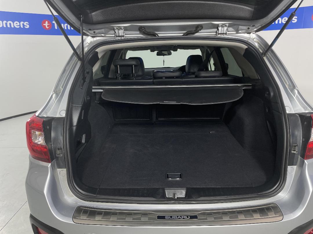 Photo '14' of Subaru Outback