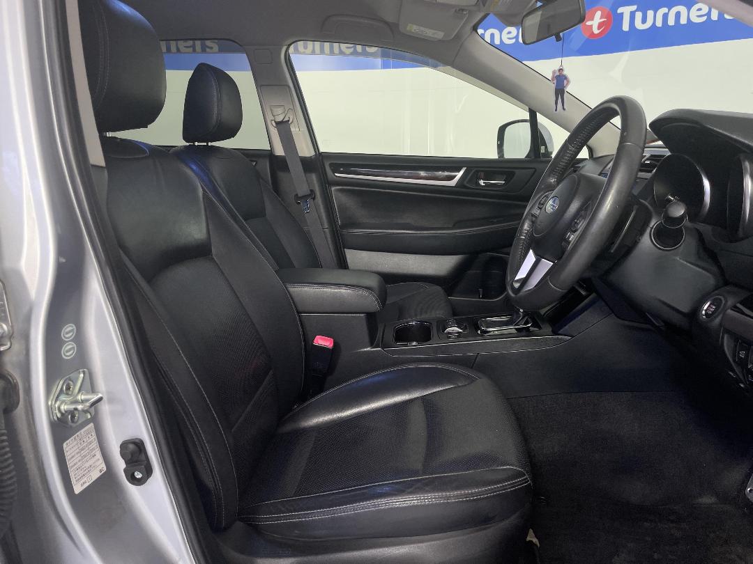 Photo '16' of Subaru Outback