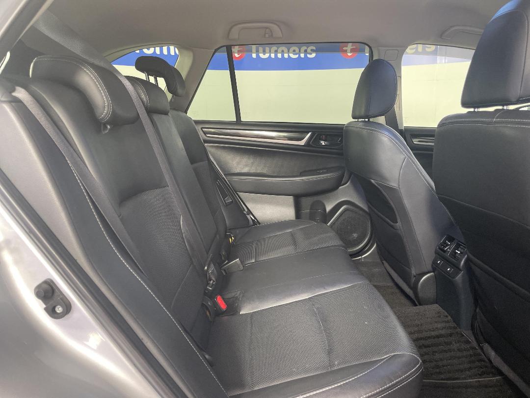 Photo '20' of Subaru Outback