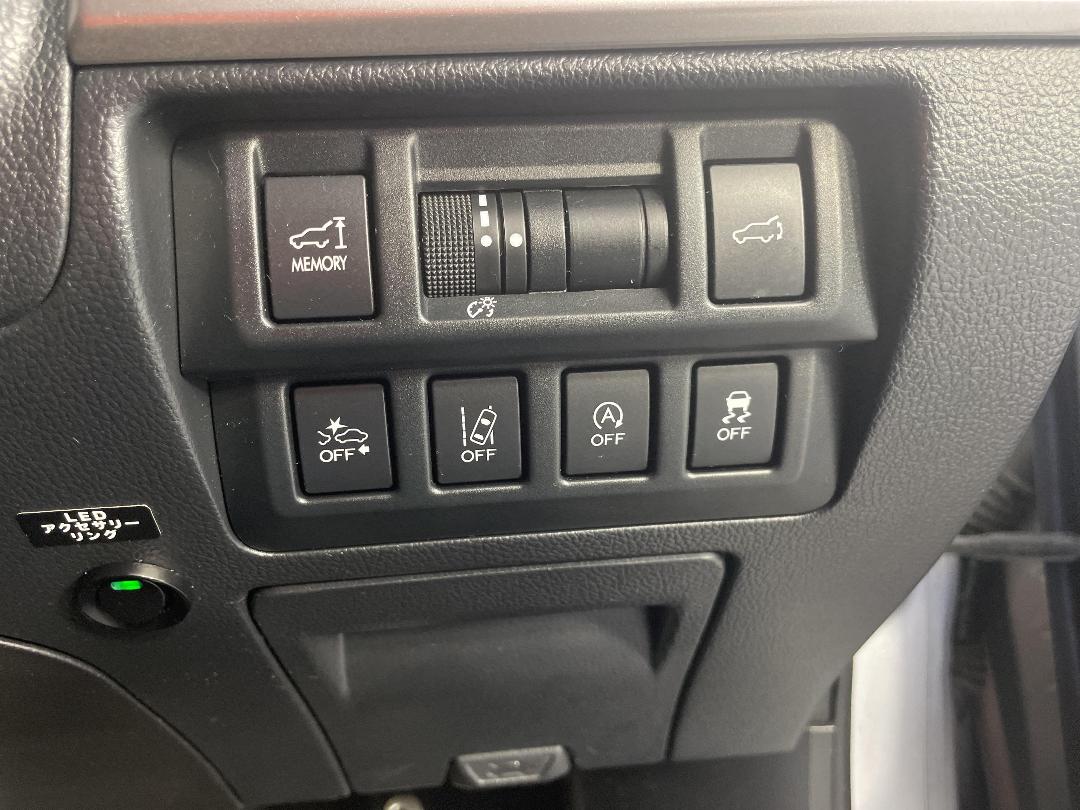 Photo '29' of Subaru Outback