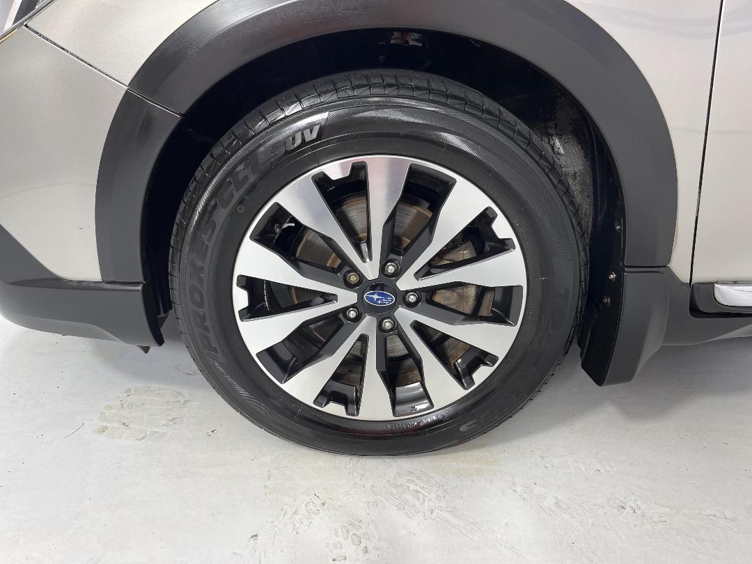 Photo '10' of Subaru Outback Photo '10' of Subaru Outback