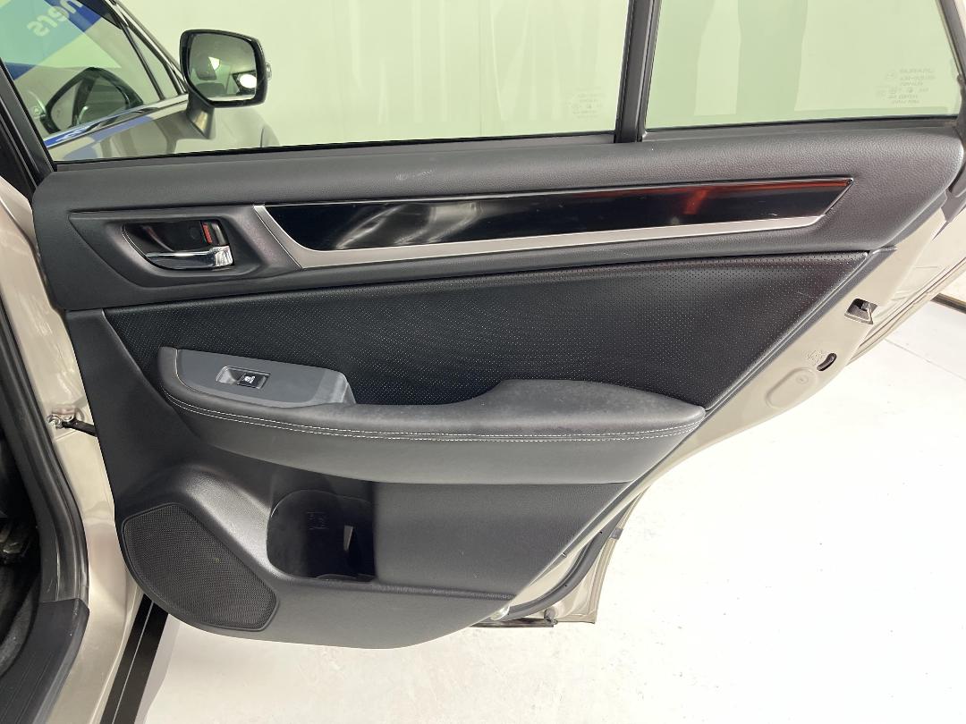 Photo '19' of Subaru Outback Photo '19' of Subaru Outback