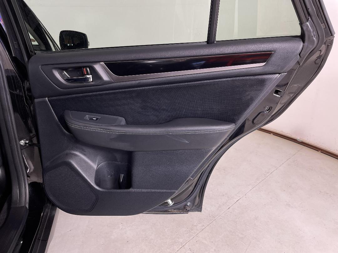 Photo '19' of Subaru Outback Photo '19' of Subaru Outback