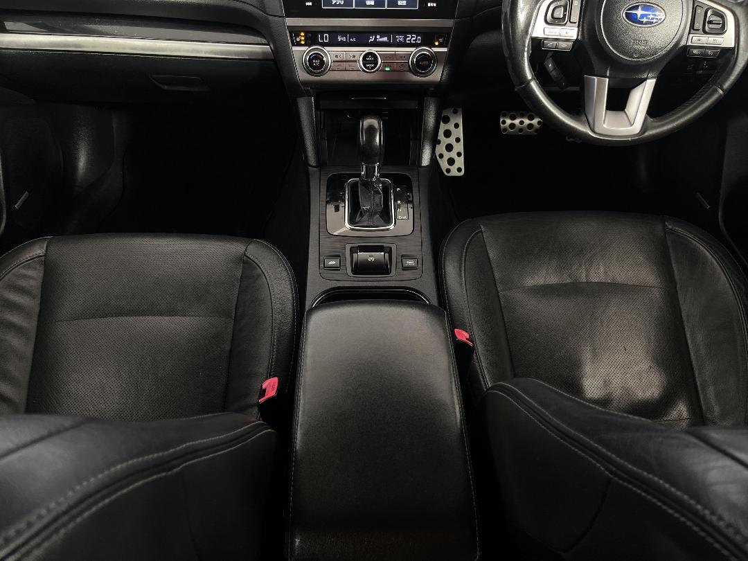 Photo '18' of Subaru Outback