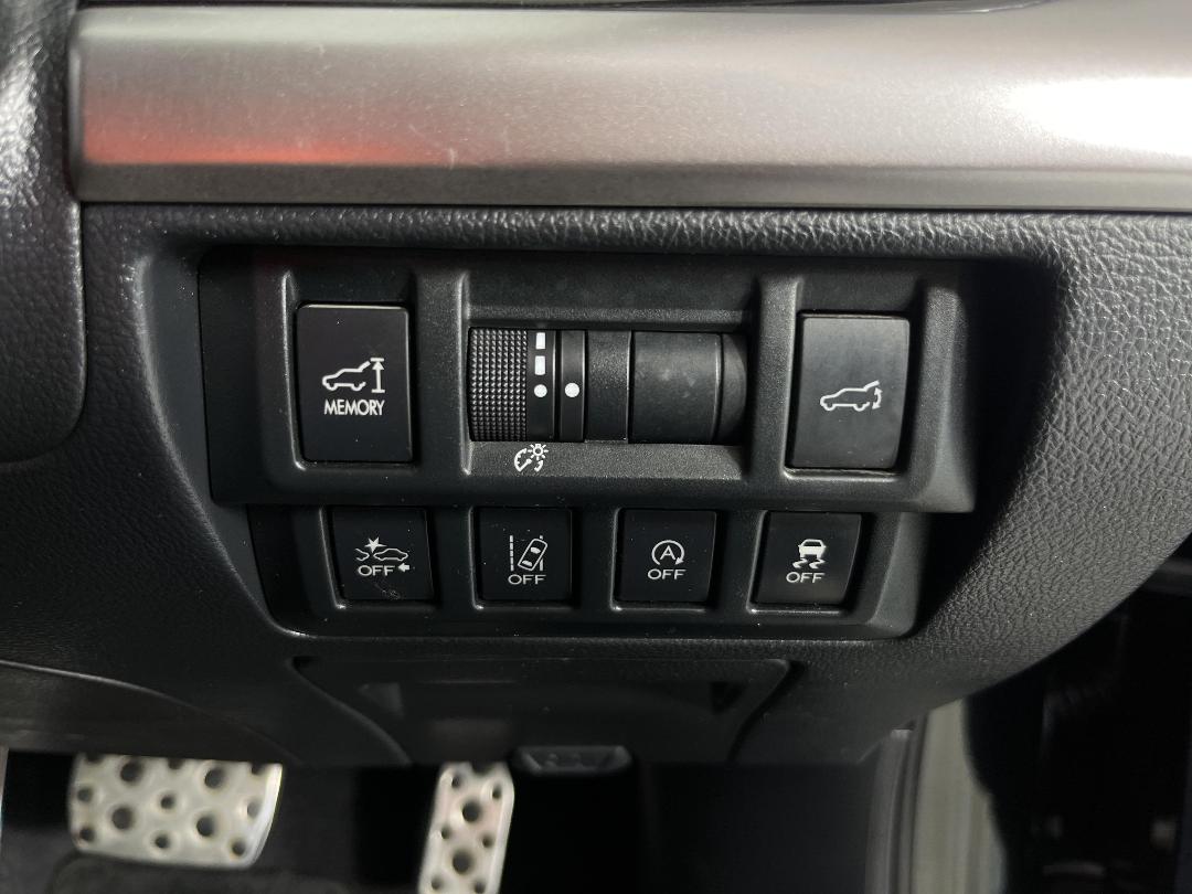 Photo '28' of Subaru Outback