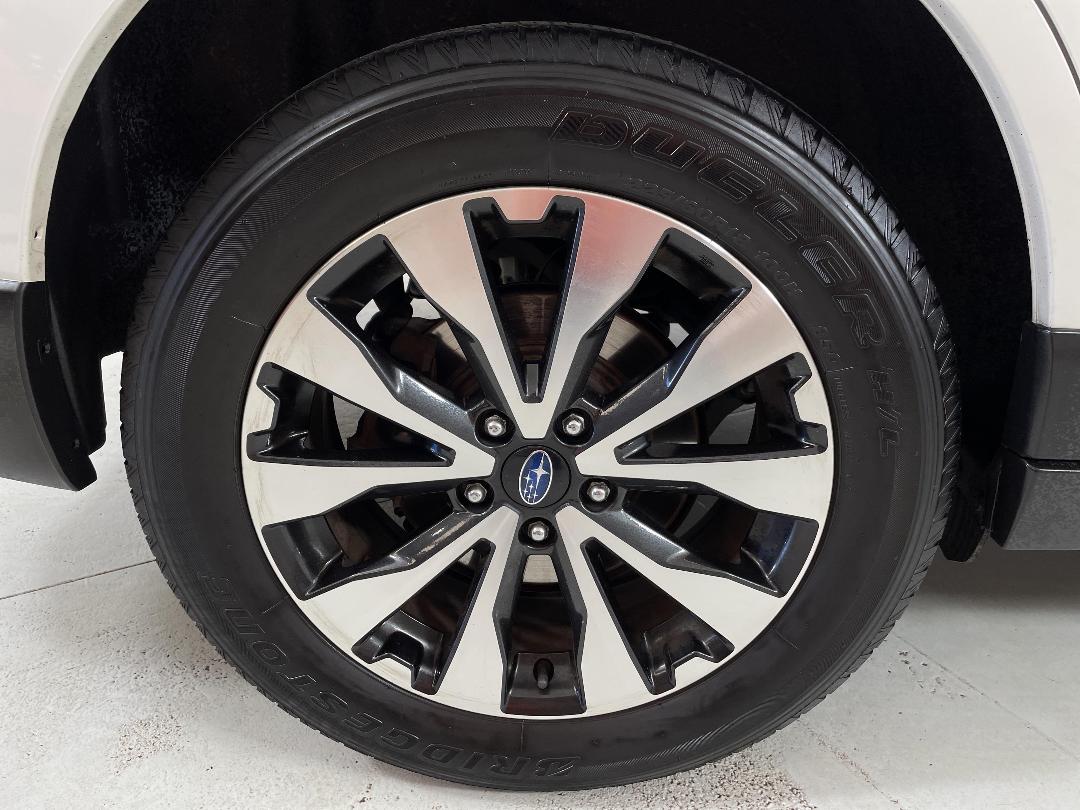 Photo '12' of Subaru Outback