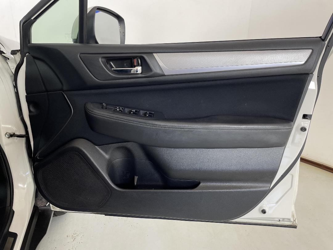 Photo '15' of Subaru Outback