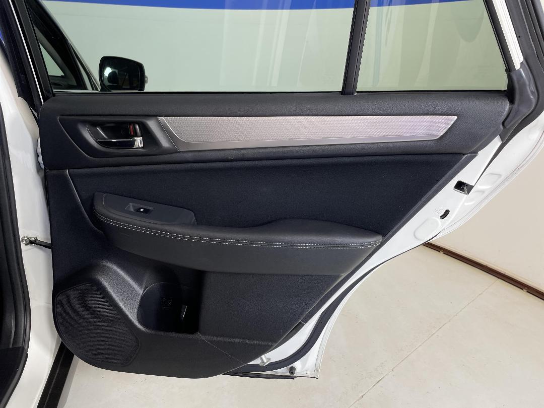 Photo '19' of Subaru Outback