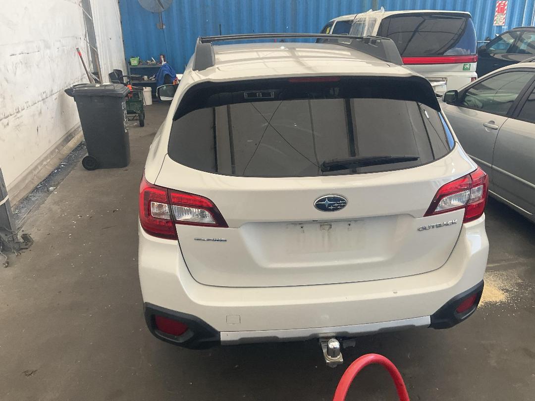 Photo '11' of Subaru Outback Premium