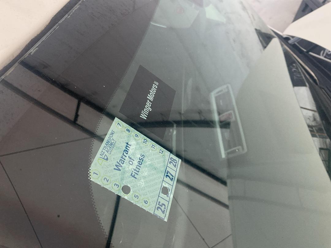 Photo '23' of Subaru Outback Premium