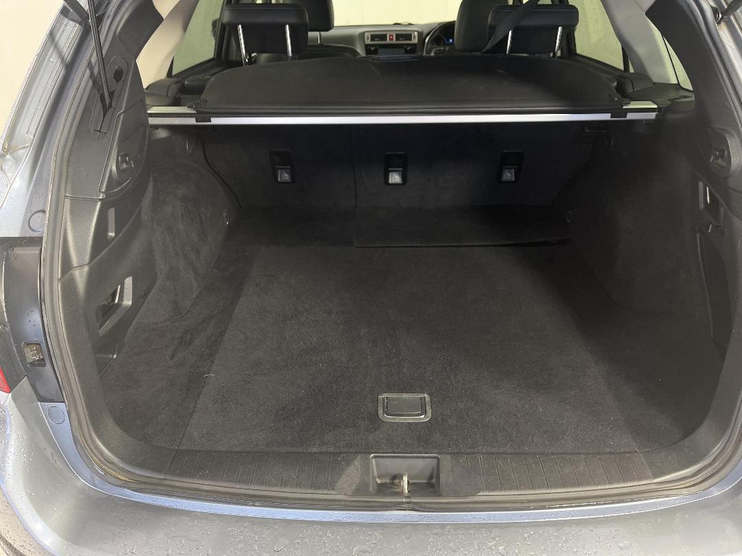 Photo '14' of Subaru Outback