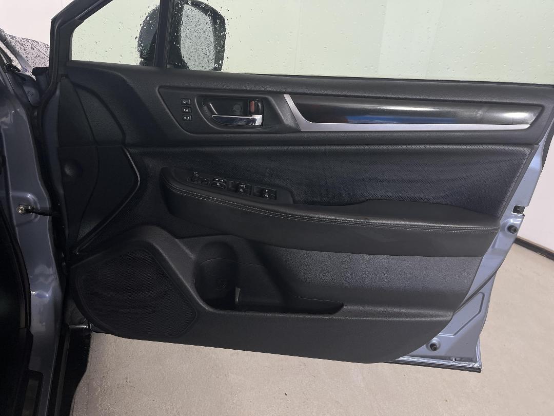 Photo '15' of Subaru Outback